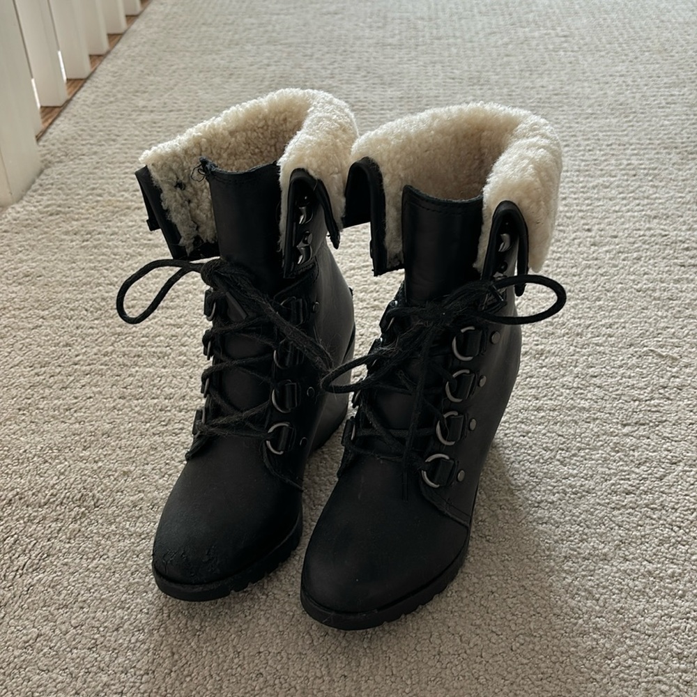Sorel Joan of arc heeled combat boots